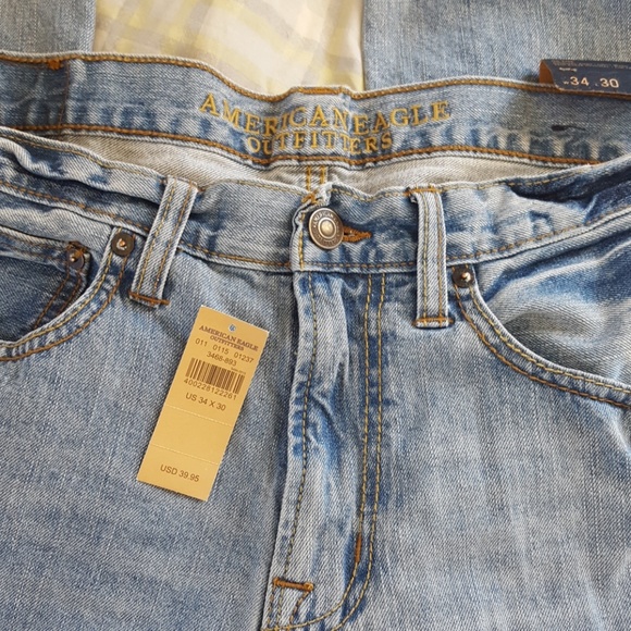 SOLD Men's AE Jeans - Picture 3 of 4